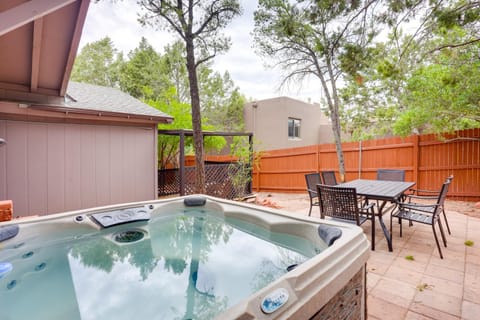 Hot Tub and Patio Modern Sedona Home! House in Sedona