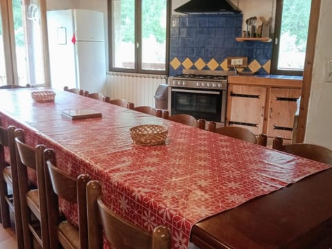 Chalet spacieux 6 pièces avec cheminée, barbecue, près des pistes, parking privé - FR-1-762-43 Chalet in Le Monêtier-les-Bains