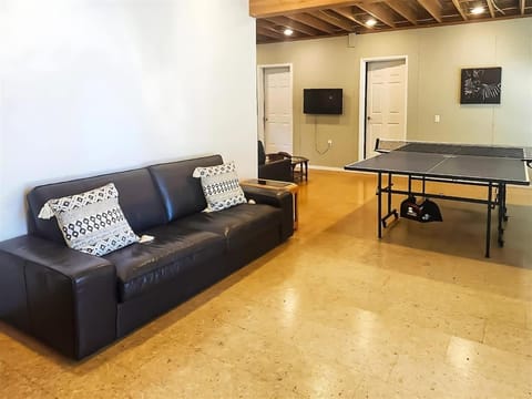 Sq Gretas Place House in Puget Sound