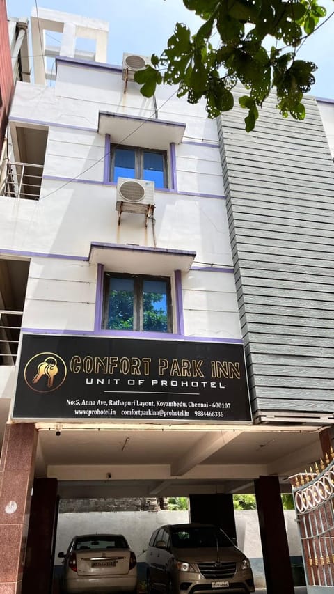 Property building, Facade/entrance, Day, Property logo or sign, Logo/Certificate/Sign, Text overlay, Street view