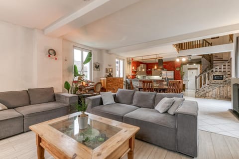 Property building, Living room