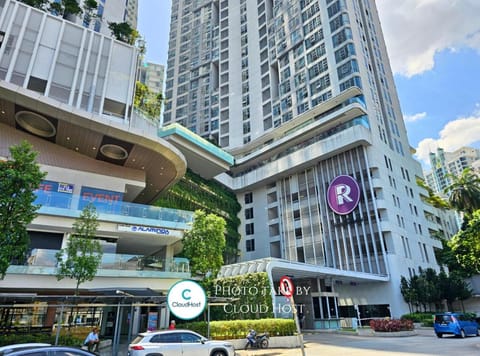 Property building, Day, Location