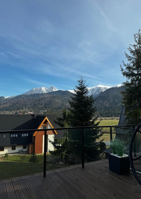 Balcony/Terrace, Mountain view