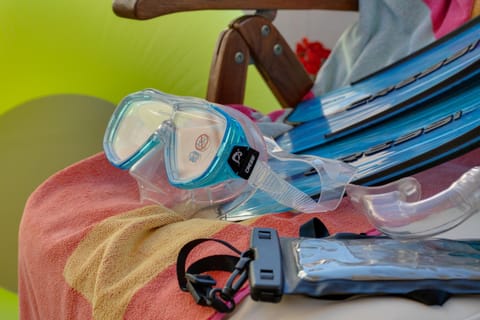 Snorkeling, Beach, towels