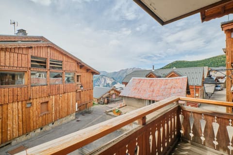 Chalet 2 sur la route du tour Chalet in Huez