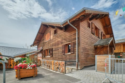 Chalet 1 sur la route du tour Chalet in Huez