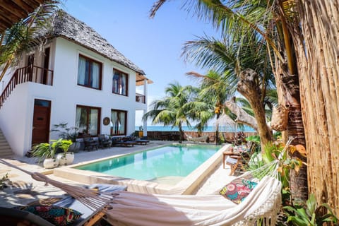 Property building, Swimming pool