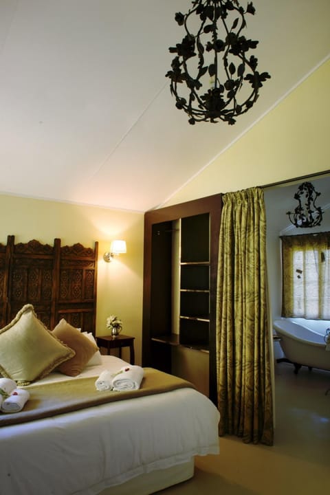 Bed, Bathroom, Bedroom