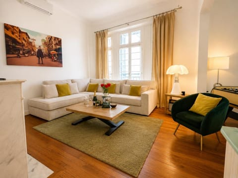 Game Room, TV and multimedia, Seating area, Entertainment, air conditioner