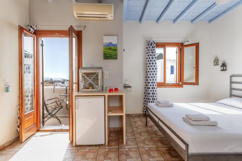 Property building, Living room, Bedroom