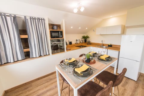 Le Milan Royal - Montmin Apartment in Talloires