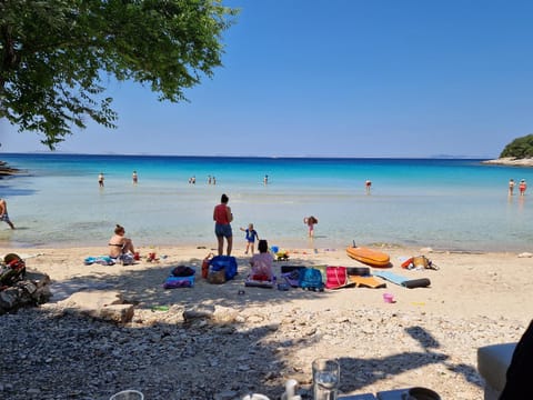 Mobilna kućica Marko - plaža Slanica Murter Campground/ 
RV Resort in Murter