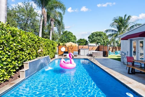 Swimming pool