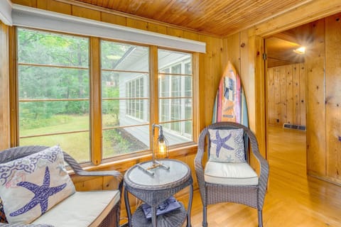 Rapid City Cottage with Patio Near Beach Access! House in Torch Lake