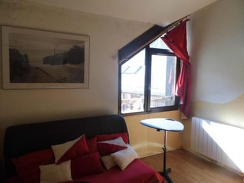 Property building, Living room, Bedroom