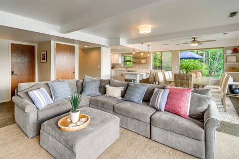 Waterfront Allyn Retreat with Guest House and Beach! House in Allyn-Grapeview