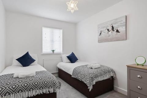 Modern House nr Gwithian Beach & St Ives House in England