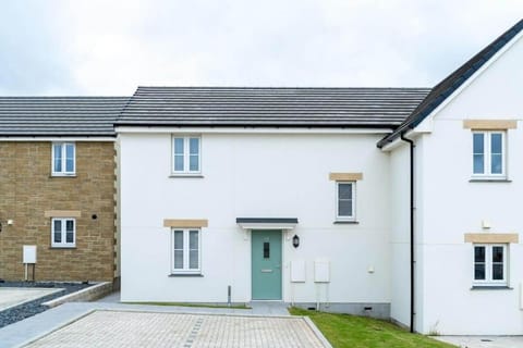 Modern House nr Gwithian Beach & St Ives House in England