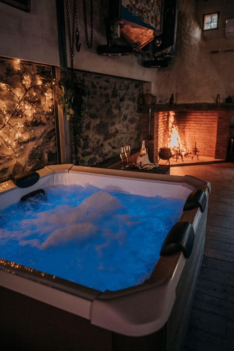 Hot Spring Bath, Hot Tub
