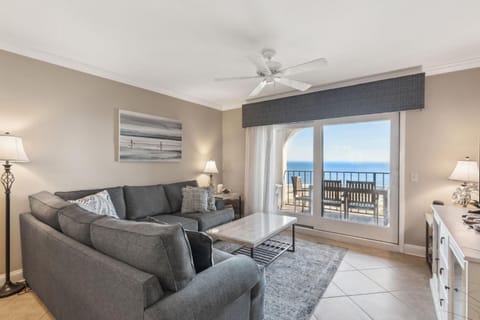 Living room, Sea view