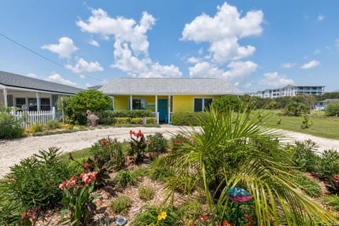 Property building, Garden view, Street view