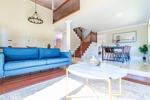 Lavender house near Napa and San Francisco House in Vallejo