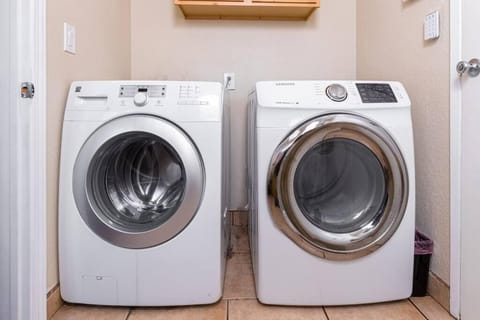 Lavender house near Napa and San Francisco House in Vallejo