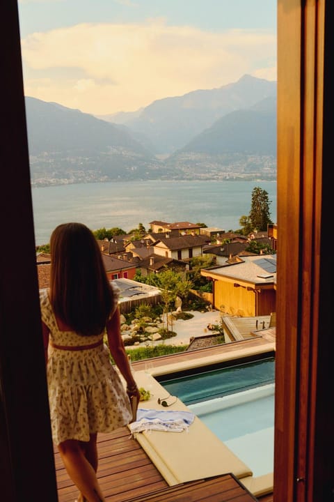 People, Natural landscape, Hot Tub, Balcony/Terrace, Lake view, Mountain view, Pool view, Swimming pool