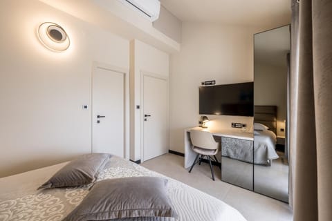 Guesthouse Rooms Split Bed and Breakfast in Split