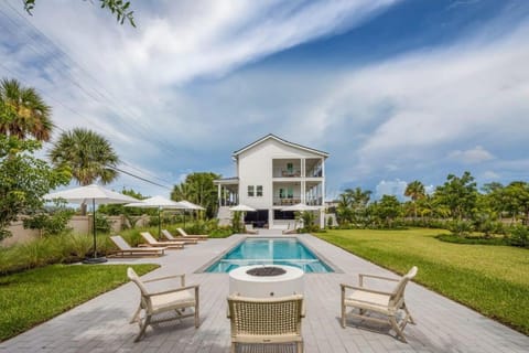 The Ebberly House - Amazing Pool in Gated Community House in Stock Island