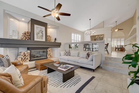 Living room, Seating area, fireplace