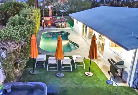 Swimming pool