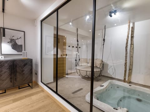 Appartement spacieux avec Jacuzzi à Courchevel - FR-1-563-143 Apartment in Saint-Bon-Tarentaise