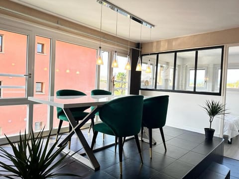 L'Élégant Apartment in Canton of Geneva