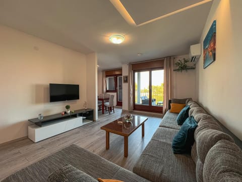 Large apartment FELICITA near center Apartment in Split