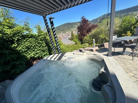 Hot Tub, Balcony/Terrace