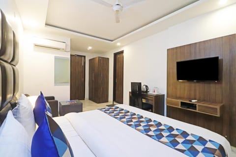 TV and multimedia, View (from property/room), Photo of the whole room, Bedroom, air conditioner