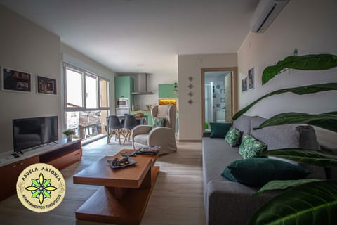 TV and multimedia, Living room, Dining area