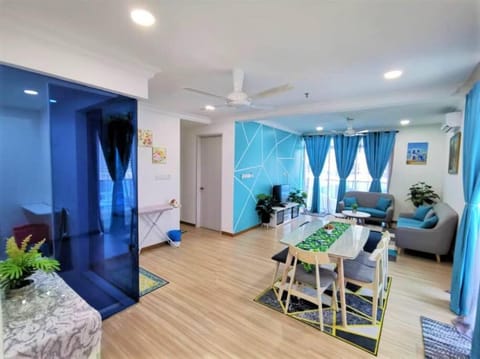 Living room, Dining area