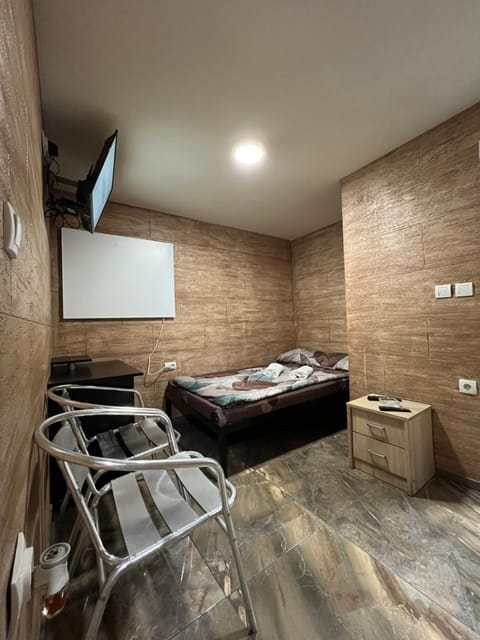 Bed, TV and multimedia, View (from property/room), furniture