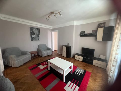 TV and multimedia, Seating area