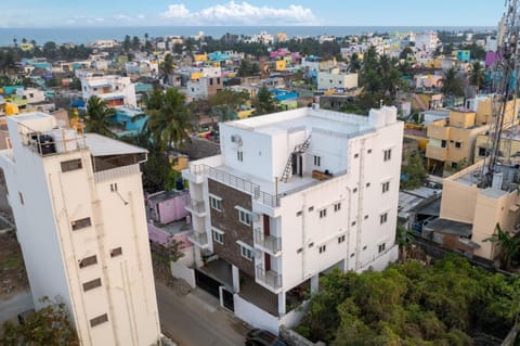 Property building, Day, Neighbourhood, Natural landscape, Bird's eye view, City view, Location