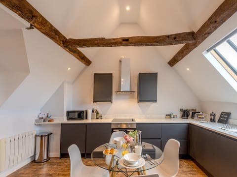 Coffee/tea facilities, Kitchen or kitchenette, Other, Dining area, pet friendly, stove, toaster