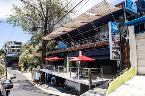Property building, Restaurant/places to eat