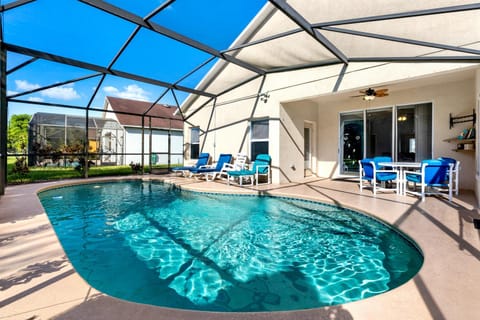 Patio, Balcony/Terrace, Pool view, Swimming pool, Swimming pool, sunbed