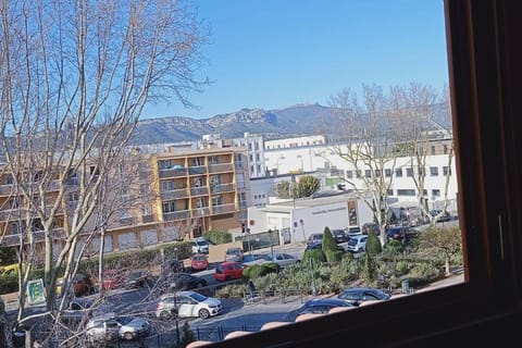 BudgetBnb 283, vue dégagée pour ce joli studio Apartment in La Seyne-sur-Mer