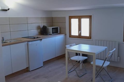 BudgetBnb 283, vue dégagée pour ce joli studio Apartment in La Seyne-sur-Mer