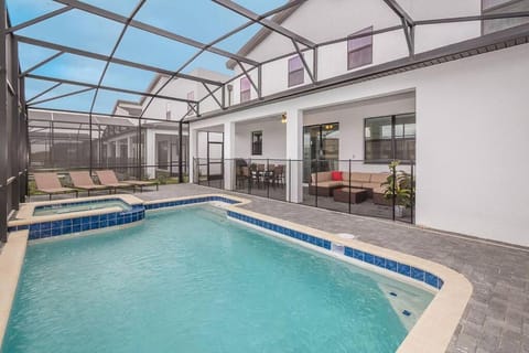 Property building, Patio, Pool view, Swimming pool, Swimming pool, sunbed