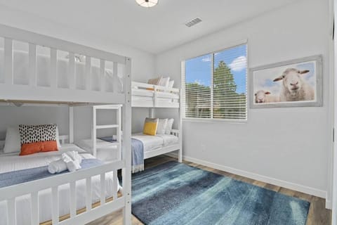 Saratoga Sunset - Rooftop - Sleek - Walk to Beach House in Ocean Beach