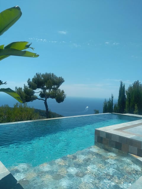 Sea view, Swimming pool